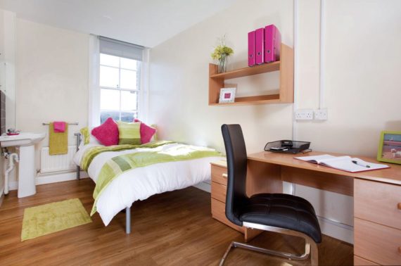 1 Bedroom Flat